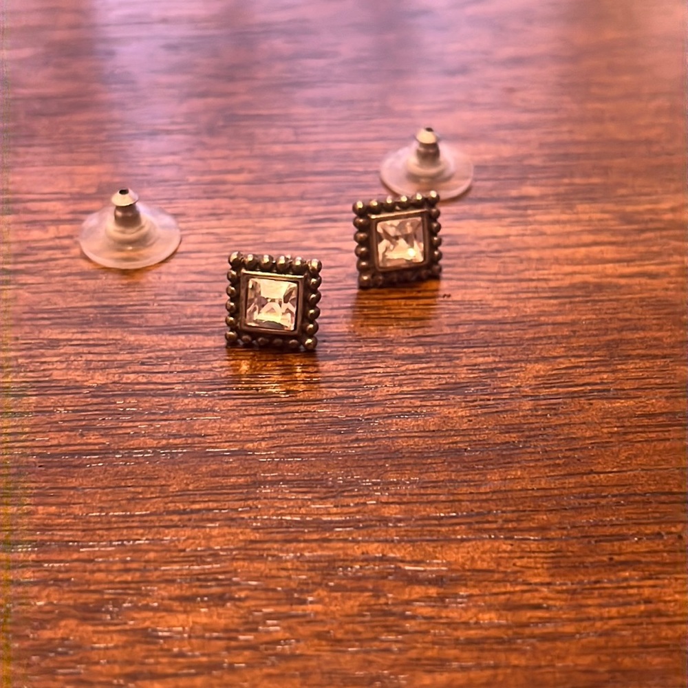 post earrings
